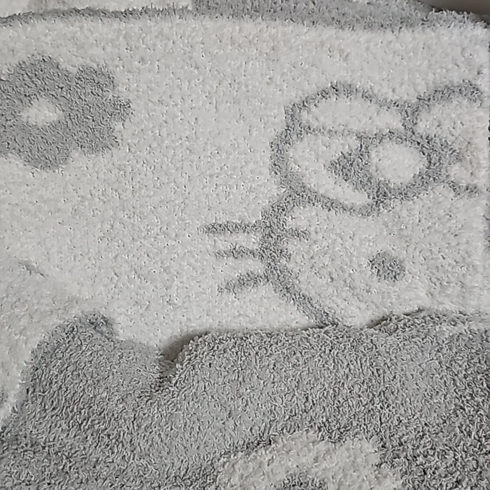 Hello Kitty Super Soft Throw Blanket 50" x 60" Gray & White Reversible - Picture 3 of 4